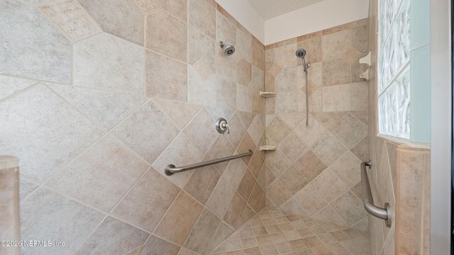 1221 QUEENS ISLAND Court, Jacksonville, FL 32225
