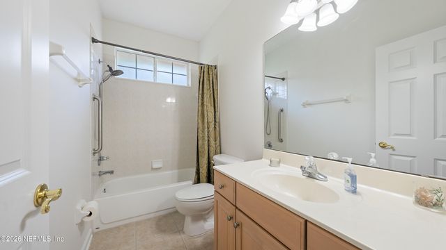1221 QUEENS ISLAND Court, Jacksonville, FL 32225