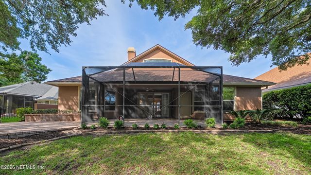 1221 QUEENS ISLAND Court, Jacksonville, FL 32225
