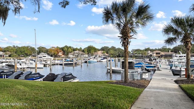1221 QUEENS ISLAND Court, Jacksonville, FL 32225