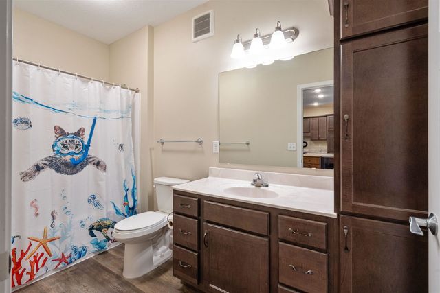 2592 Middle Road 208, Bettendorf, IA 52722