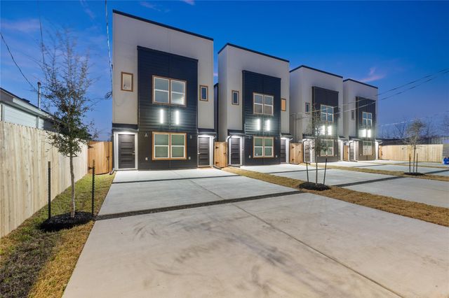 9819 Turnbow CD, Houston, TX 77029