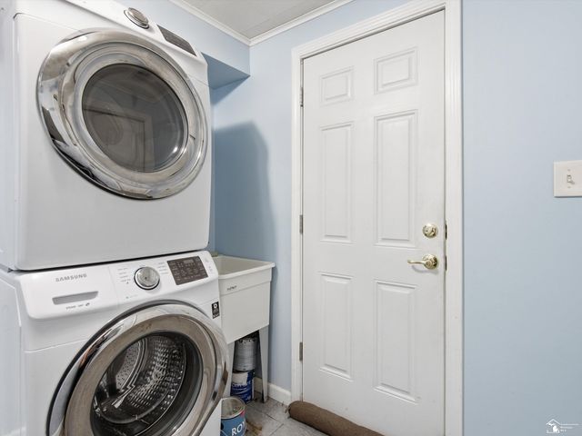 26427 Beaconsfield Avenue, Roseville, MI 48066