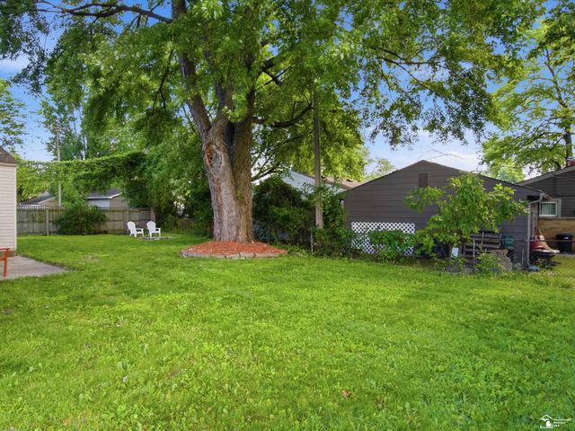 26427 Beaconsfield Avenue, Roseville, MI 48066