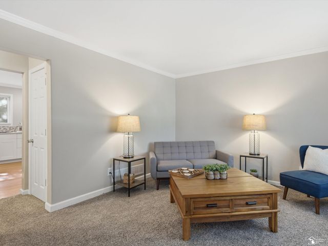 26427 Beaconsfield Avenue, Roseville, MI 48066
