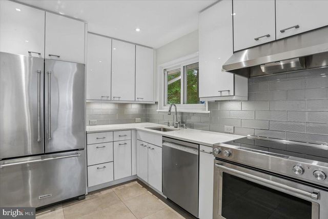 6511 CALLANDER DR, Bethesda, MD 20817