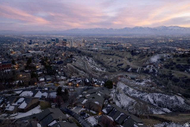 829 N GRANDRIDGE DR, Salt Lake City, UT 84103