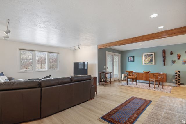 829 N GRANDRIDGE DR, Salt Lake City, UT 84103