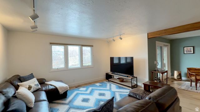 829 N GRANDRIDGE DR, Salt Lake City, UT 84103