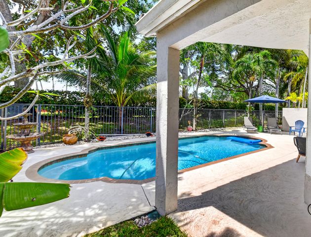 7680 Great Oak Drive, Lake Worth, FL 33467