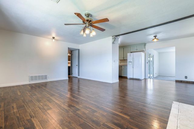 125 E Deodar Lane, Lemoore, CA 93245