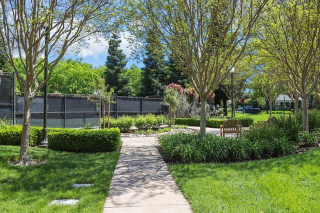 629 Belmont Ln, Tracy, CA 95377