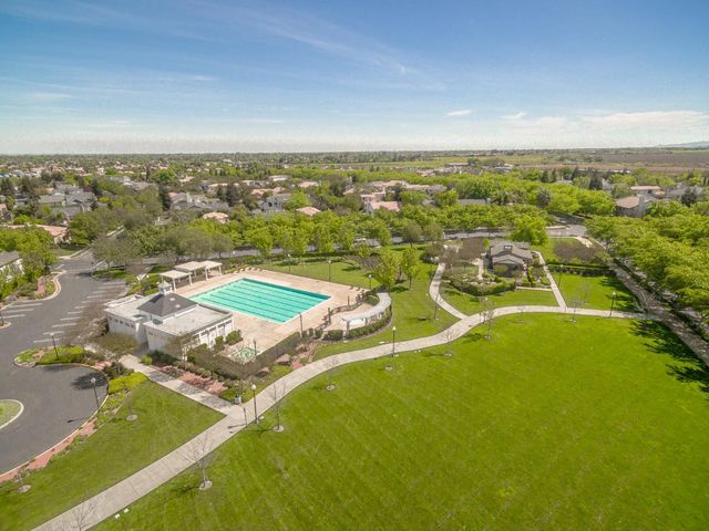 629 Belmont Ln, Tracy, CA 95377