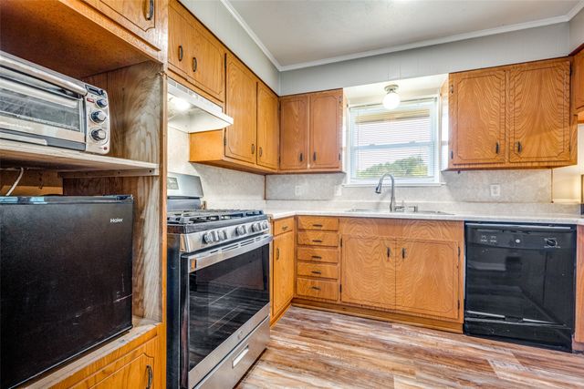 202 Old Justin Road, Argyle, TX 76226