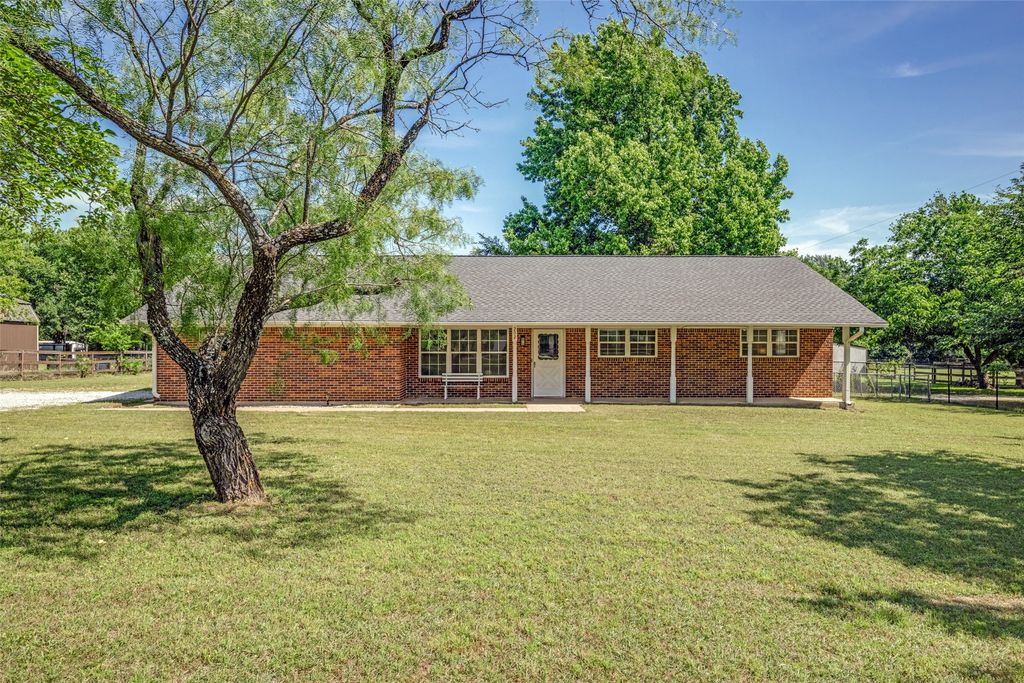 202 Old Justin Road, Argyle, TX 76226