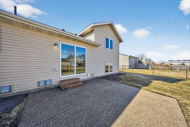 905 3rd Street SE, Kasson, MN 55944