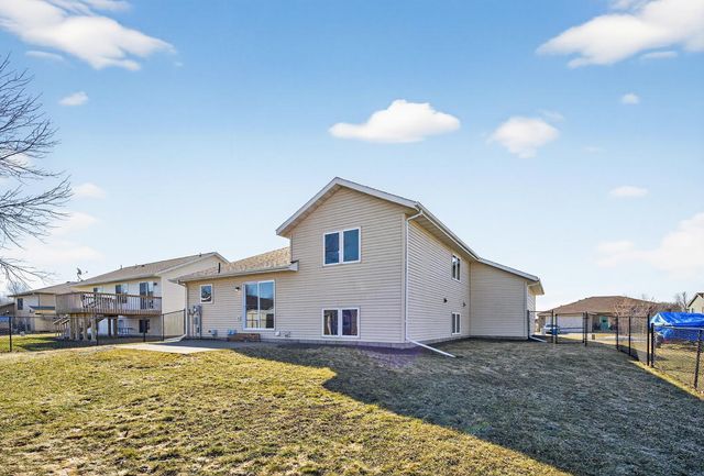 905 3rd Street SE, Kasson, MN 55944