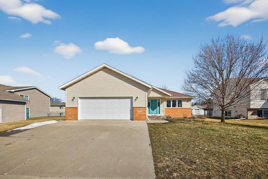 905 3rd Street SE, Kasson, MN 55944