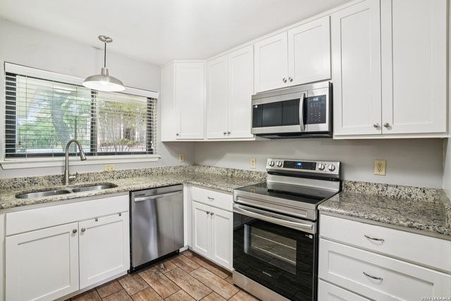 6106 Vance Jackson Rd Apt 42, San Antonio, TX 78230