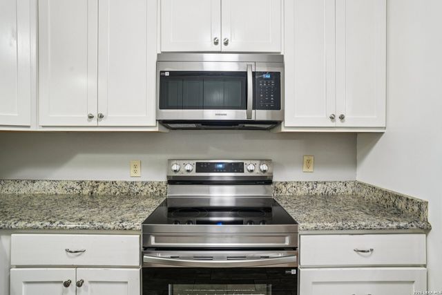 6106 Vance Jackson Rd Apt 42, San Antonio, TX 78230