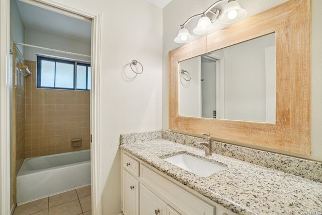 6106 Vance Jackson Rd Apt 42, San Antonio, TX 78230