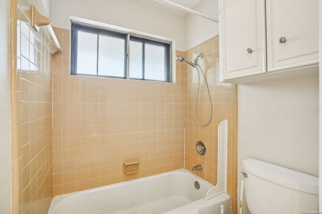 6106 Vance Jackson Rd Apt 42, San Antonio, TX 78230