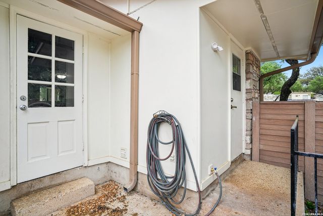 6106 Vance Jackson Rd Apt 42, San Antonio, TX 78230