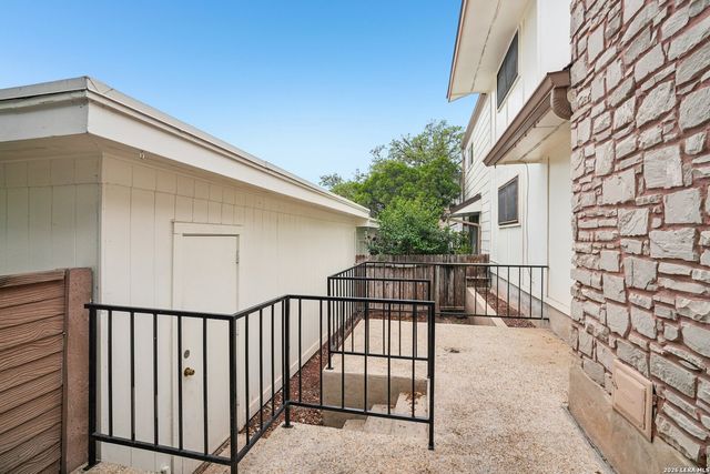 6106 Vance Jackson Rd Apt 42, San Antonio, TX 78230