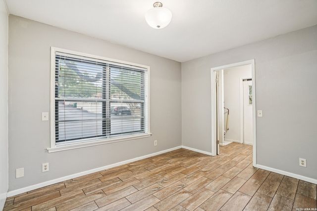 6106 Vance Jackson Rd Apt 42, San Antonio, TX 78230