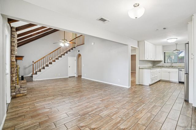 6106 Vance Jackson Rd Apt 42, San Antonio, TX 78230