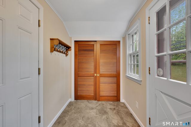 8 Stage Coach Road, Bristol, CT 06010