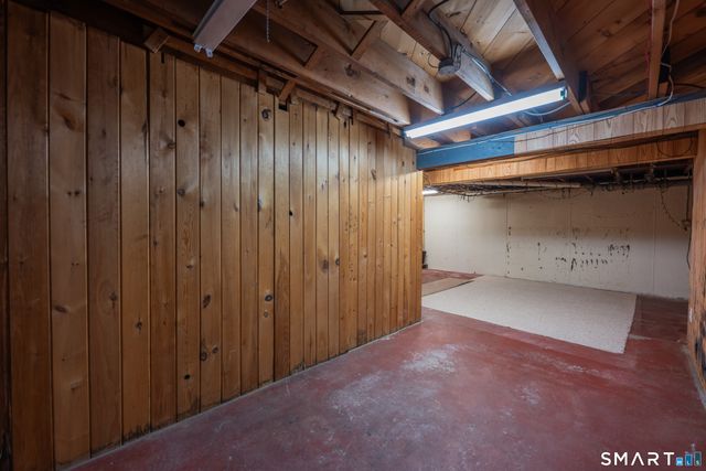 8 Stage Coach Road, Bristol, CT 06010