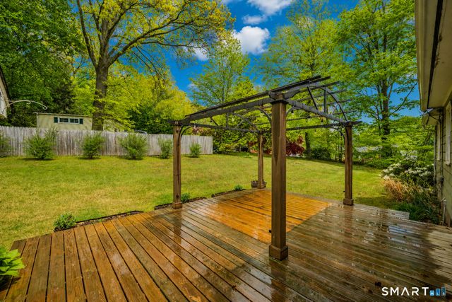 8 Stage Coach Road, Bristol, CT 06010