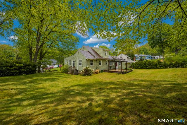 8 Stage Coach Road, Bristol, CT 06010