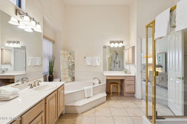 12515 E KALIL Drive, Scottsdale, AZ 85259