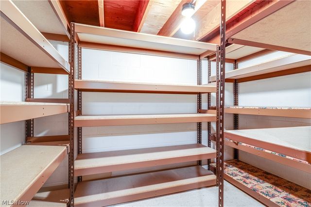 1196 N Skyline Drive, Seven Hills, OH 44131