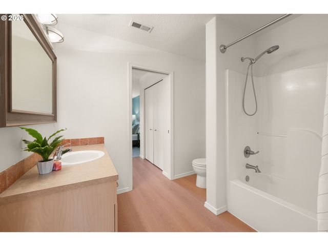 6616 N MONTANA Ave, Portland, OR 97217