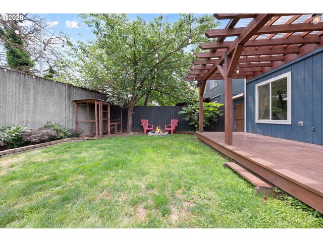 6616 N MONTANA Ave, Portland, OR 97217