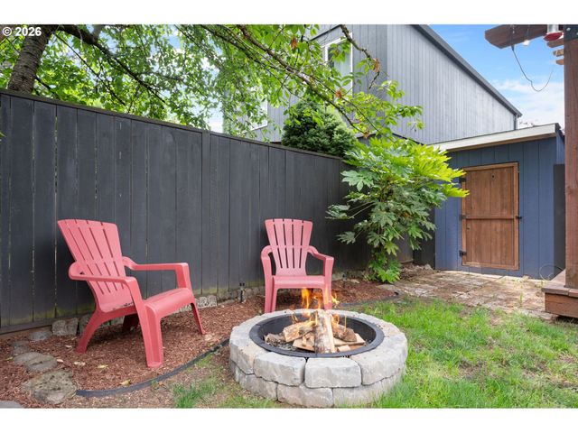 6616 N MONTANA Ave, Portland, OR 97217