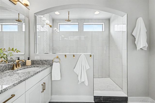 9982 E 60th Avenue, Denver, CO 80238