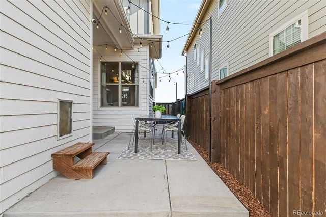 9982 E 60th Avenue, Denver, CO 80238