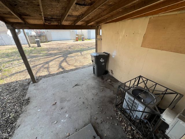 1529 Hiatt Street, Indianapolis, IN 46221