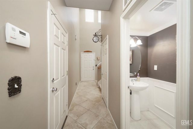 3122 campfire Drive, Bakersfield, CA 93312