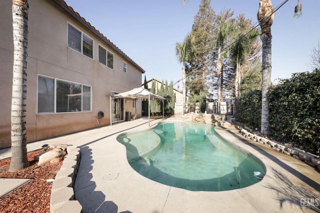 3122 campfire Drive, Bakersfield, CA 93312