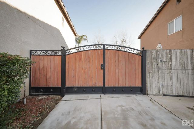 3122 campfire Drive, Bakersfield, CA 93312