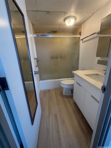 1909 Ala Wai Boulevard 802, Honolulu, HI 96815