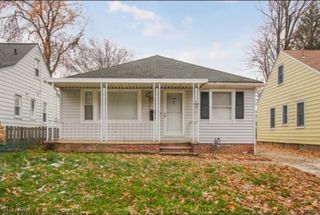 2807 Park Drive, Parma, OH 44134