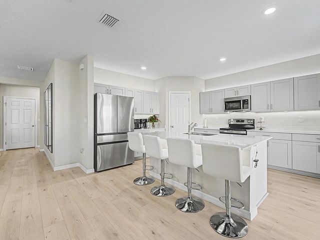 7587 STARFLOWER WAY, Wesley Chapel, FL 33545