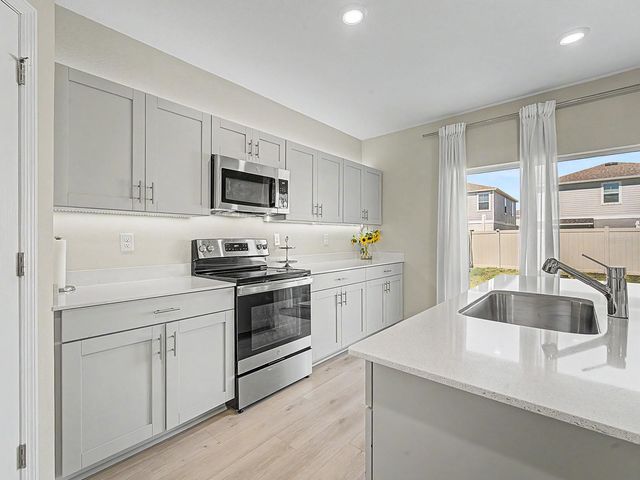 7587 STARFLOWER WAY, Wesley Chapel, FL 33545