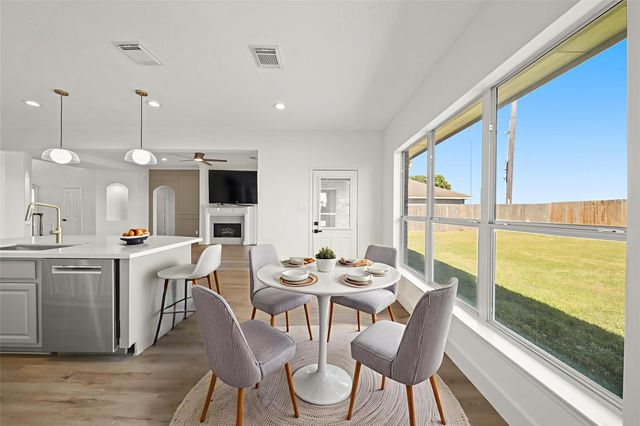 1427 Crescent Oak Drive, Missouri City, TX 77459